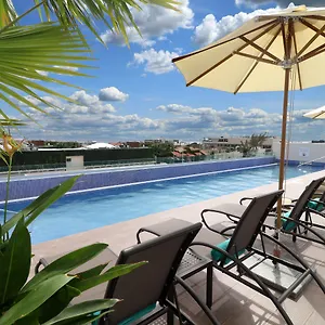 Express&suites - Playa Del Carmen, An Ihg Hotel